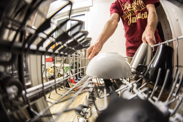 10 Steps When Your Dishwasher Doesn't Drain 